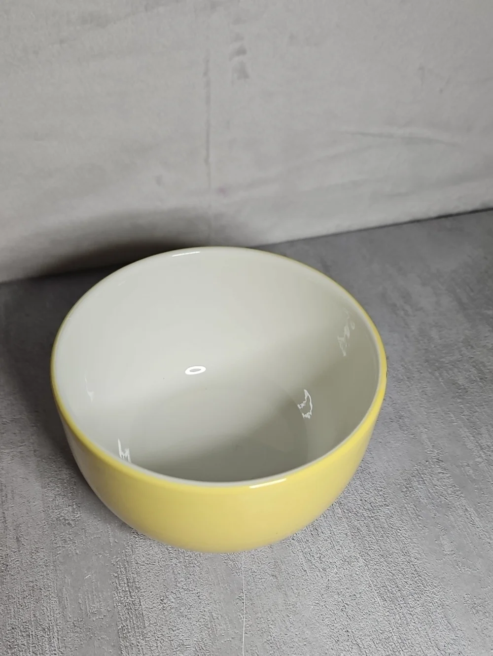 N/A yellow cream